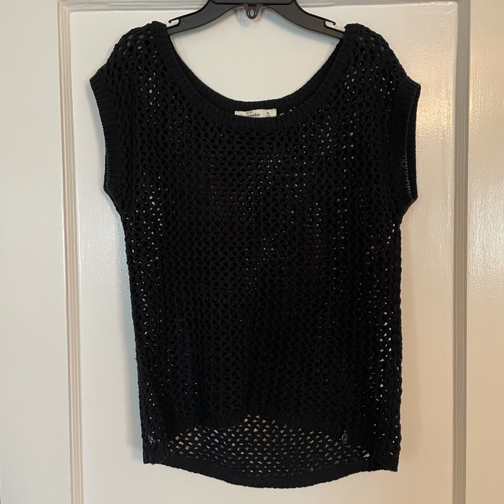 Navy blue short sleeve sweater